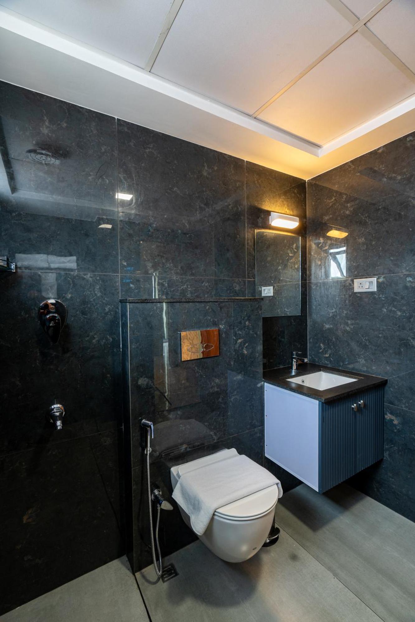 Hotel Court 11 By Dimora Kochi Exteriér fotografie